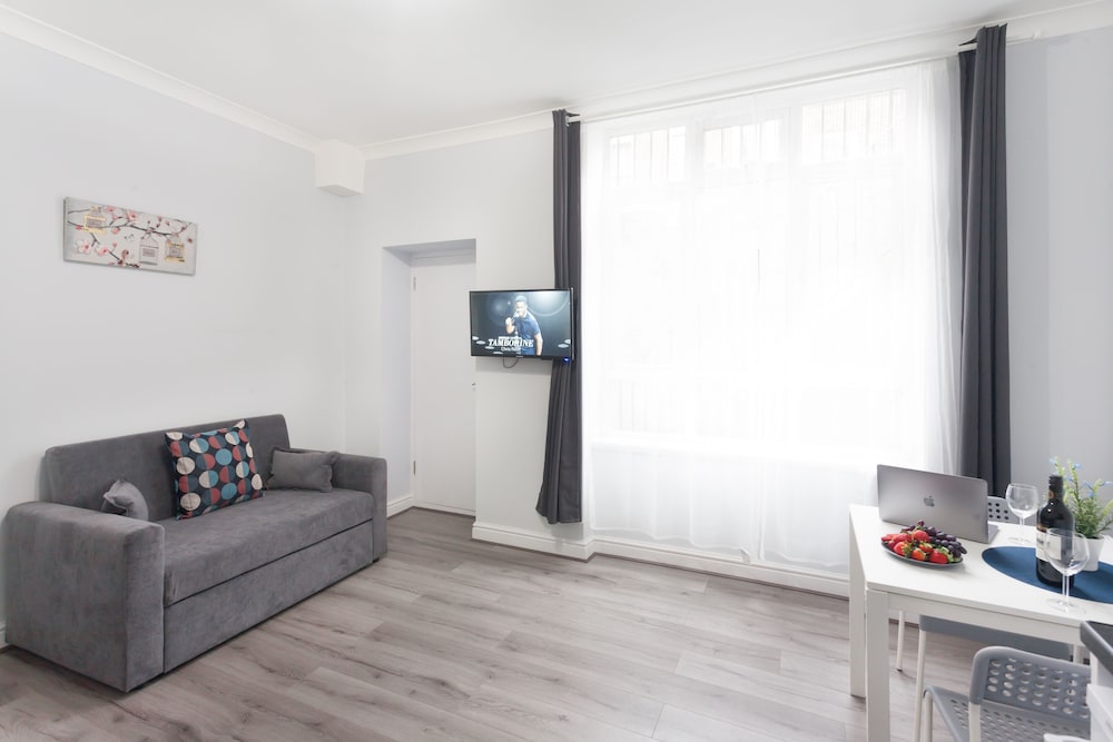London City Gate Kings Cross St Pancras 28/50