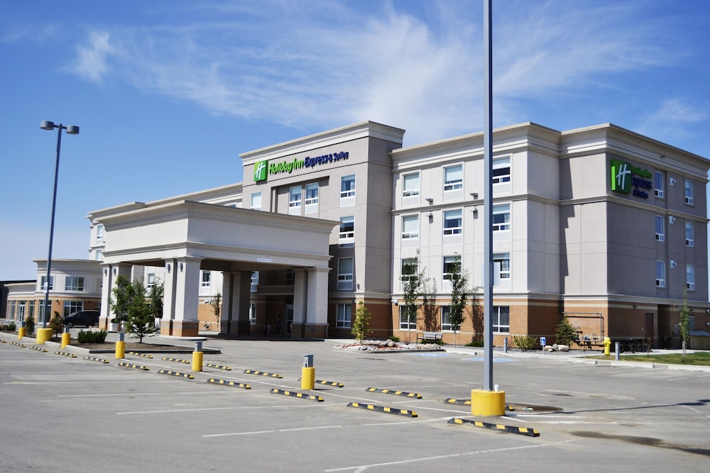 Chateau Inn and Suites Bonnyville 1/42