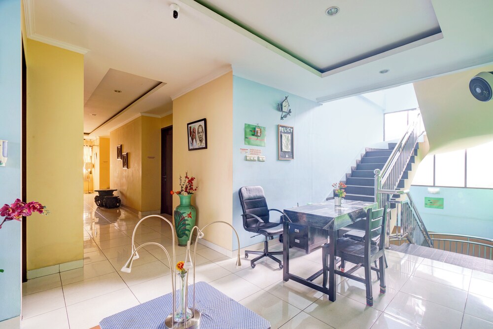 Hotel O Tebet Near Tebet Station Formerly Sabda Guest House 28/31