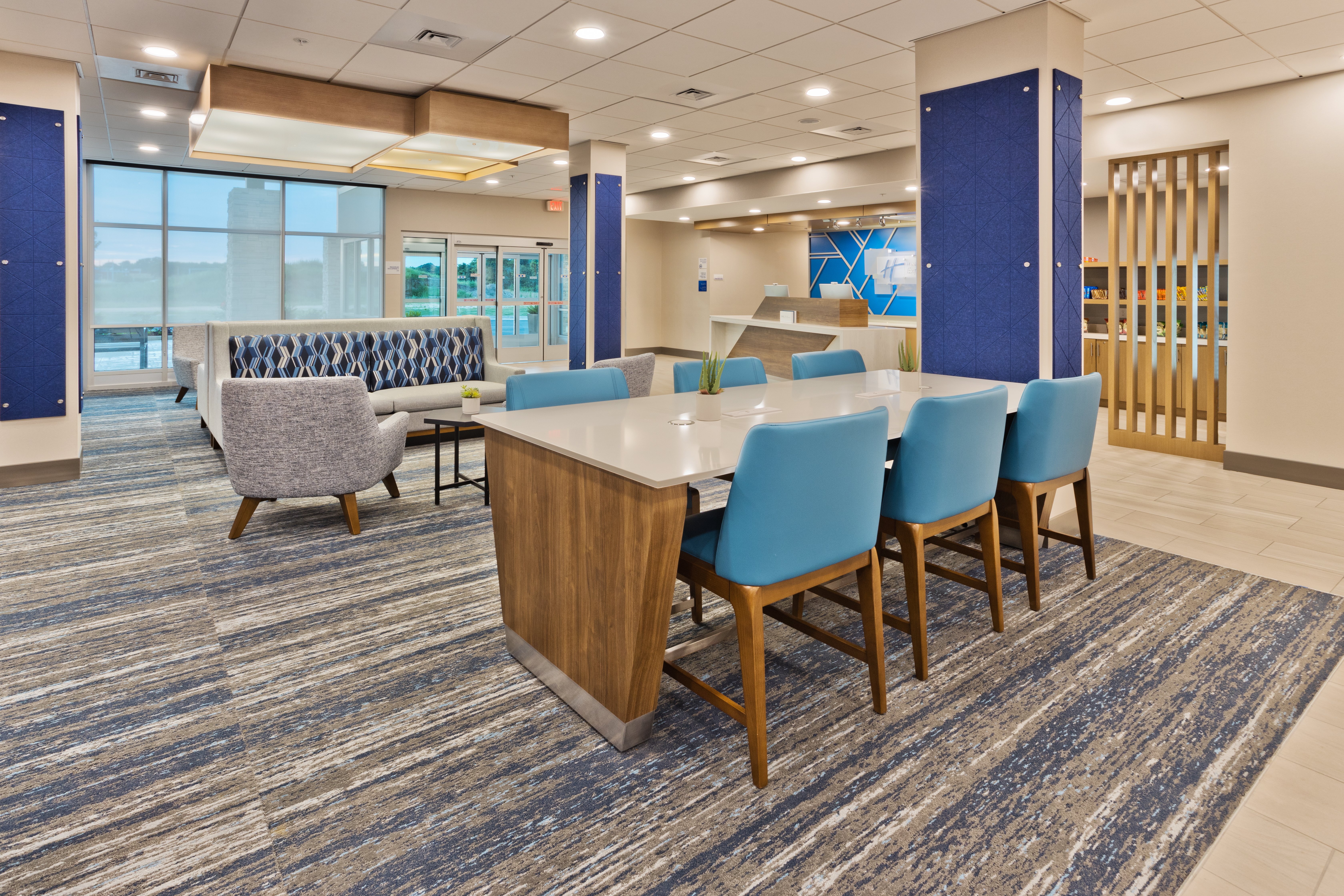 Holiday Inn Express COLUMBUS NORTHEAST 41/54