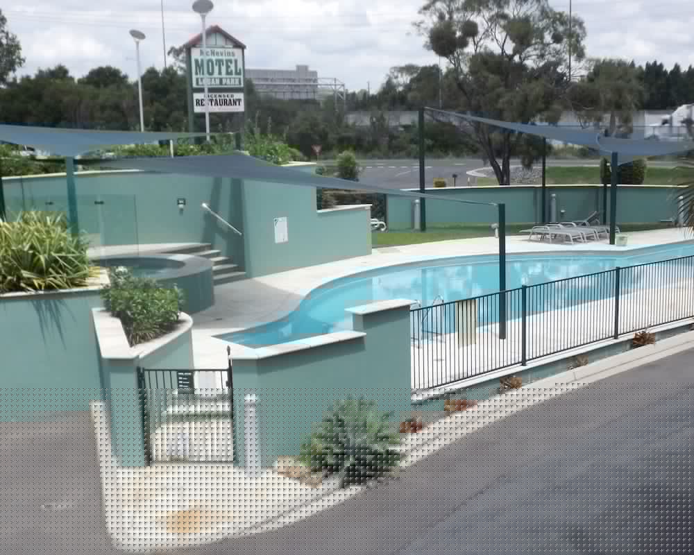 Puffers Inn Logan Motel 40/65