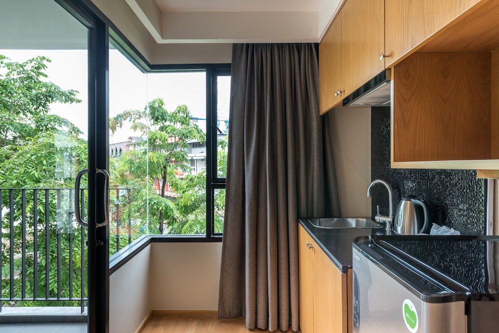 Asana Hotel & Residence 42/51