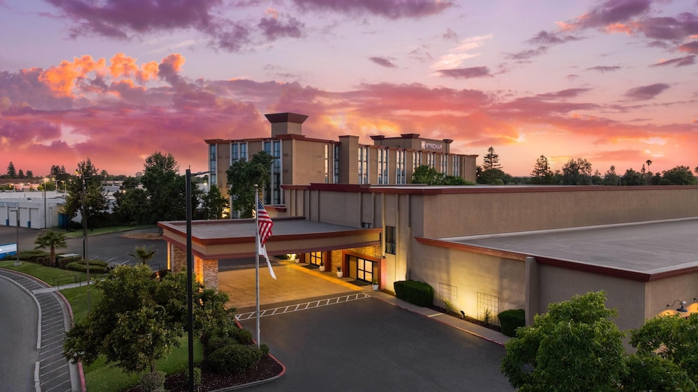 Wyndham Sacramento 4/72