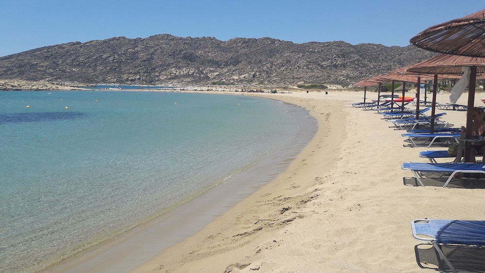 Grandma Vasiliki Rooms To Let 41/55