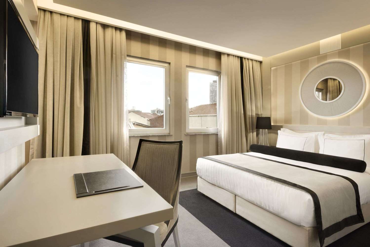 Ramada Hotel & Suites by Wyndham Istanbul Sisli 14/51