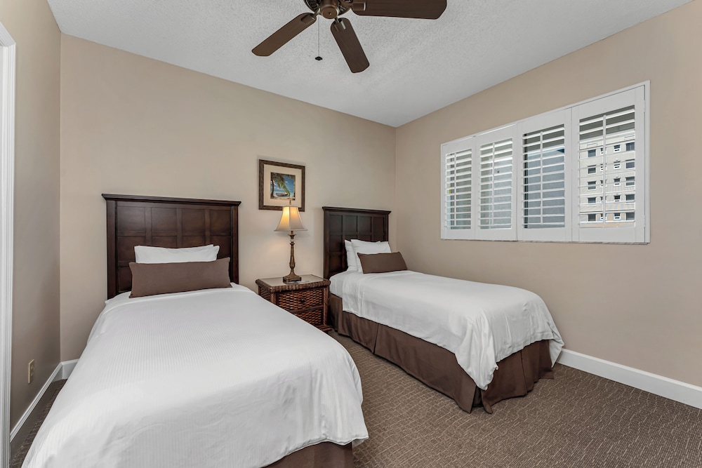 2 Bedrooms, Condo, Standard, King and Twin Beds, Bay Side View, 2 Bathrooms, Sofa، Vanderbilt Beach Resort 2/3