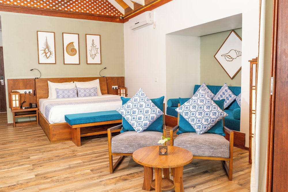 Kudafushi Resort and Spa 18/56
