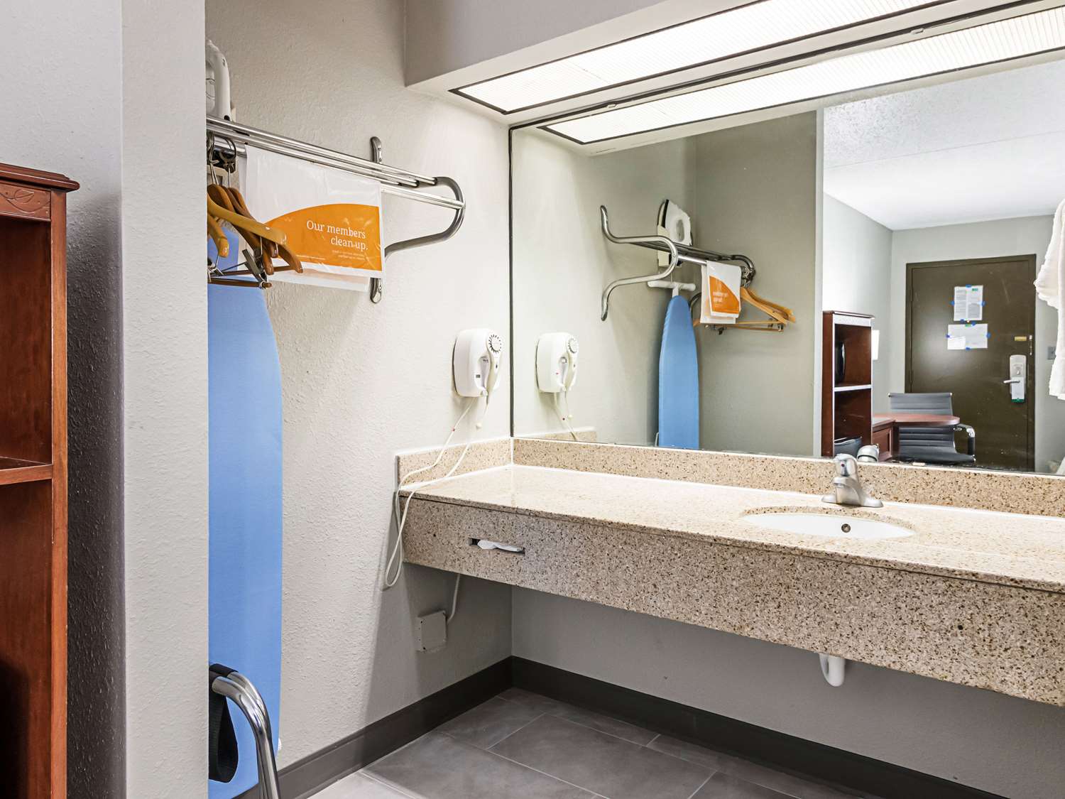 غرفة بسرير كينج، Quality Inn Knoxville TN 3/3