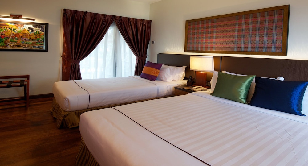 Garden, Family, Villa, 1 Queen and 1 Single Bed