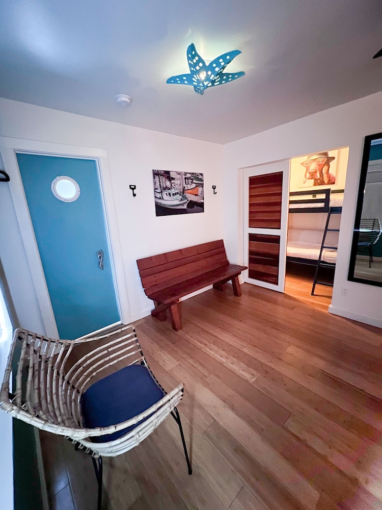 Haley Hotel 42/67