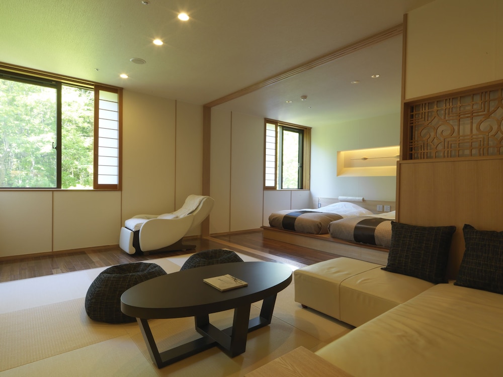 Niseko Konbu Onsen Tsuruga Besso Moku No Sho 43/70