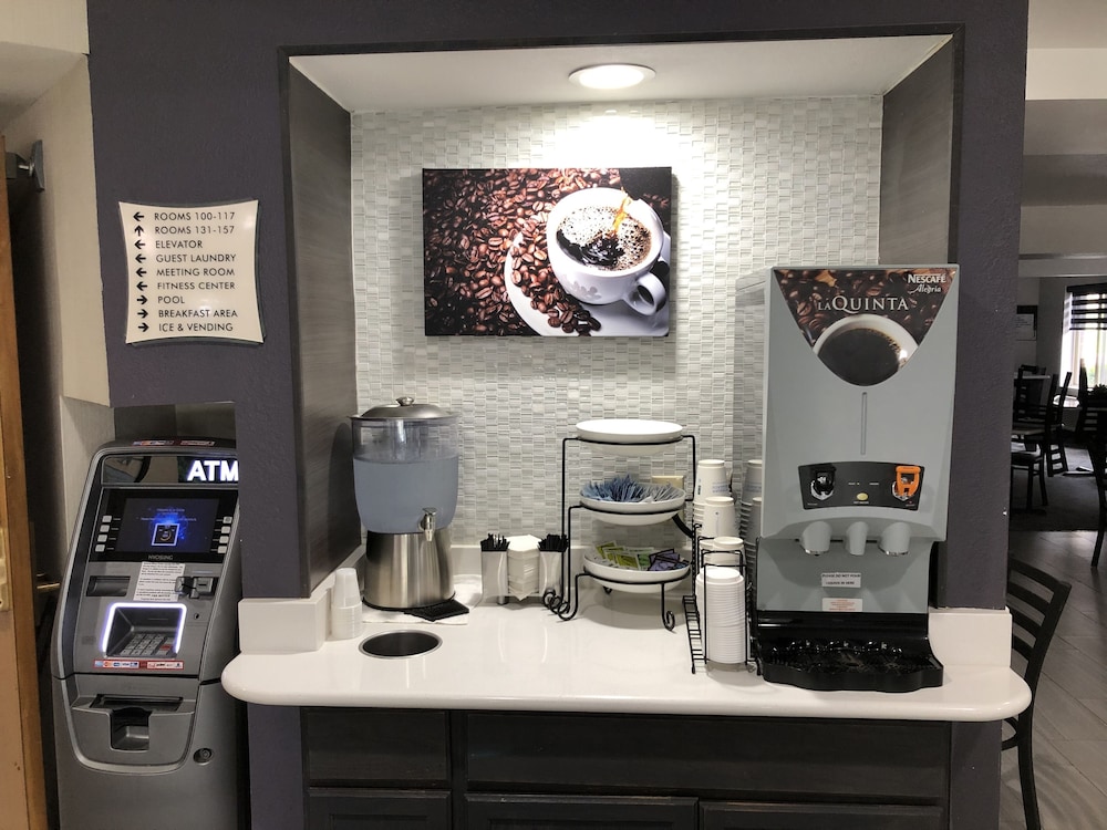 La Quinta Inn & Suites by Wyndham Minneapolis Northwest 23/39