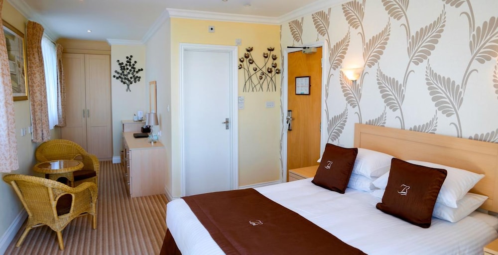 Biarritz Hotel 18/50
