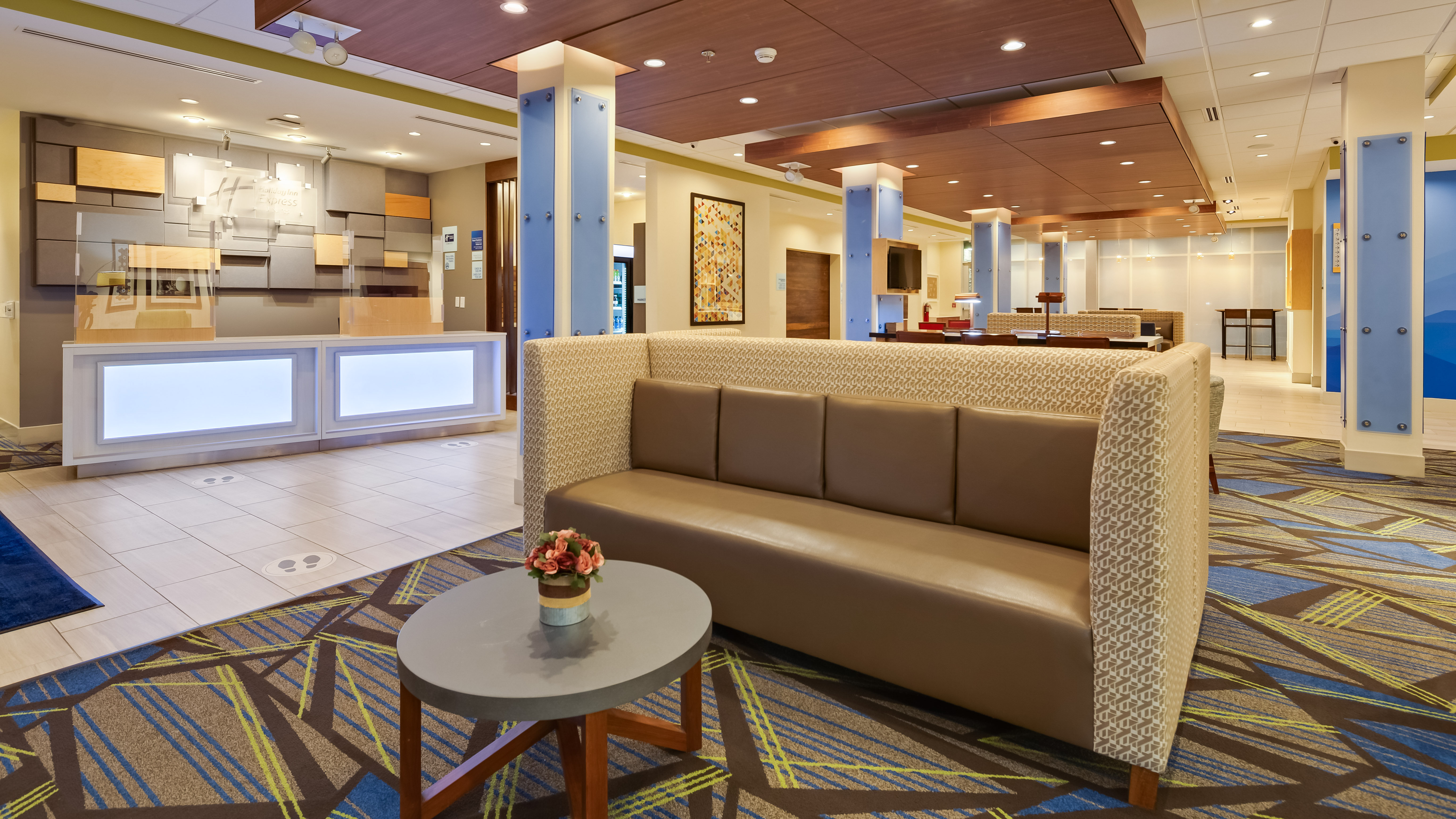 Holiday Inn Express Suites Latta 42/59