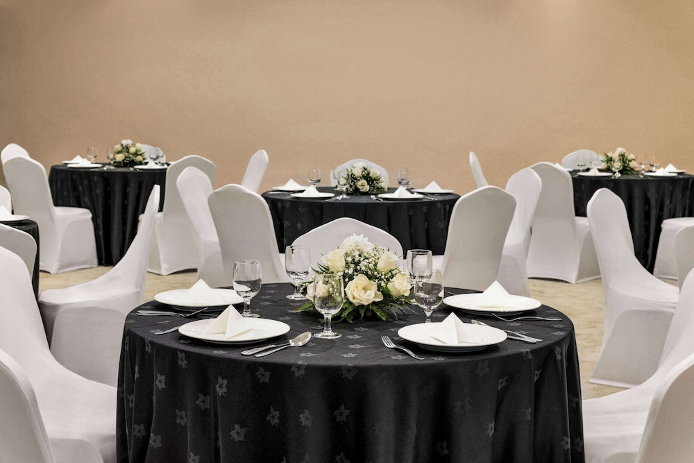 Ramada By Wyndham Deira 27/31