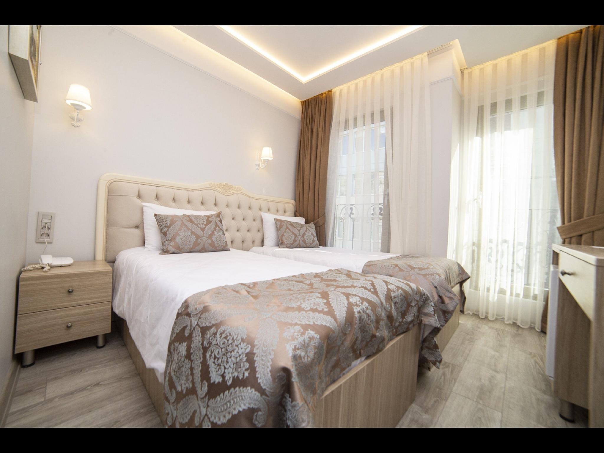 Inner, King Bed
