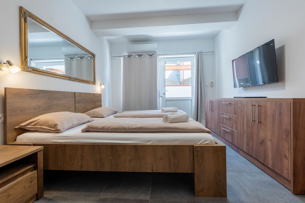 Villa Plat 5/50