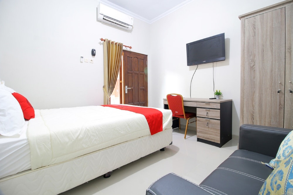 Reddoorz Plus Near Stie Ykpn 6/30