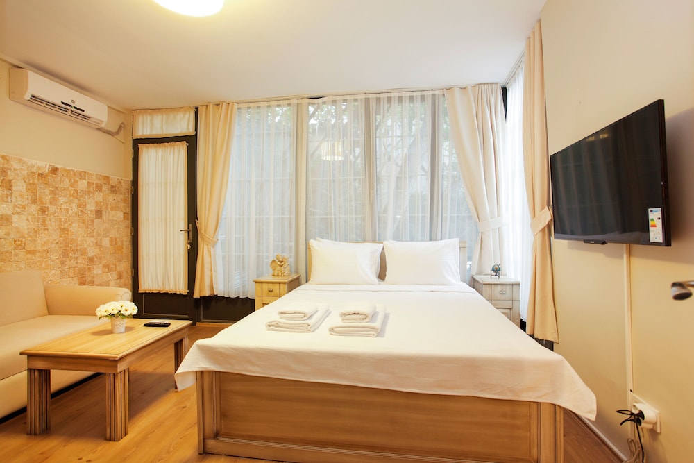 Suite, Patio