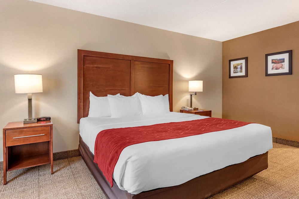 Comfort Inn & Suites Morehead 8/28