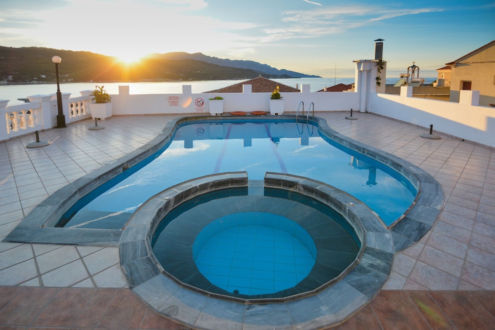 Samos City Hotel 27/69