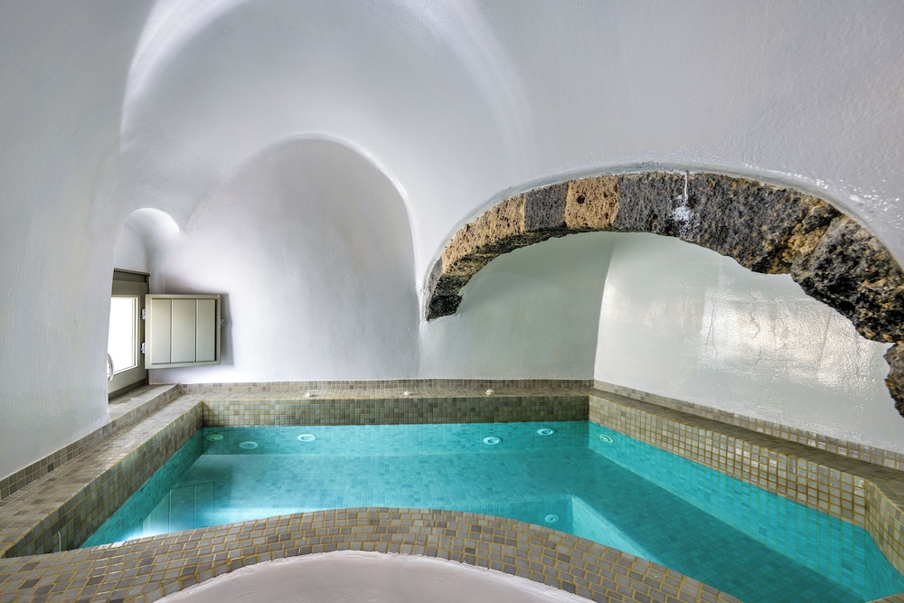 Athina Luxury Suites 35/62