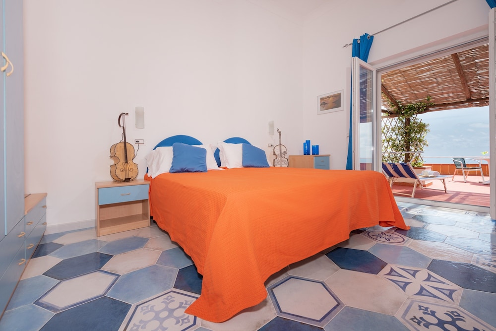 Hotel Villa Sirena 6/50
