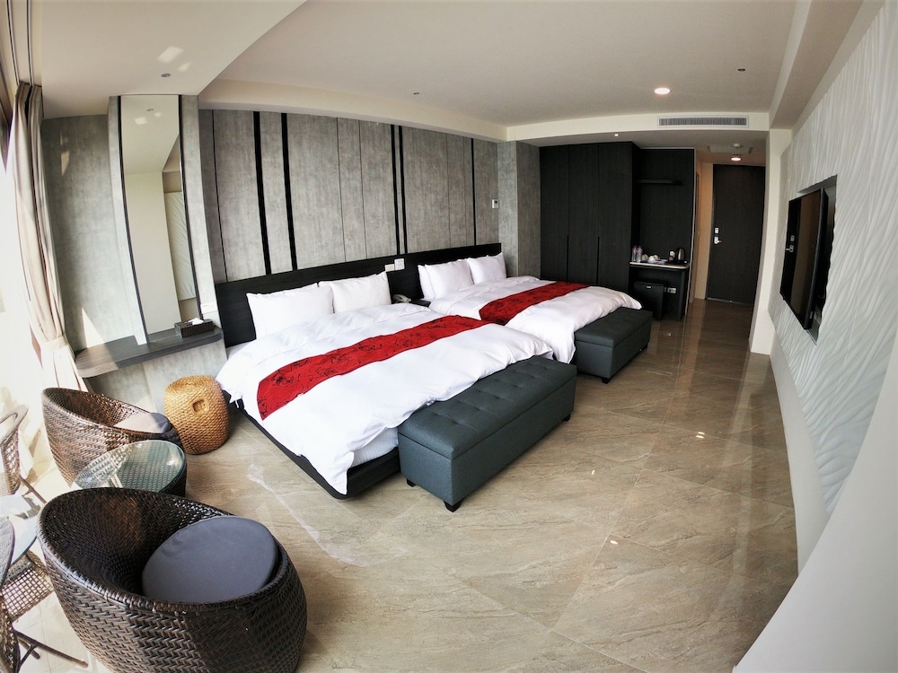 Ming Yue Hu Hotel 13/24
