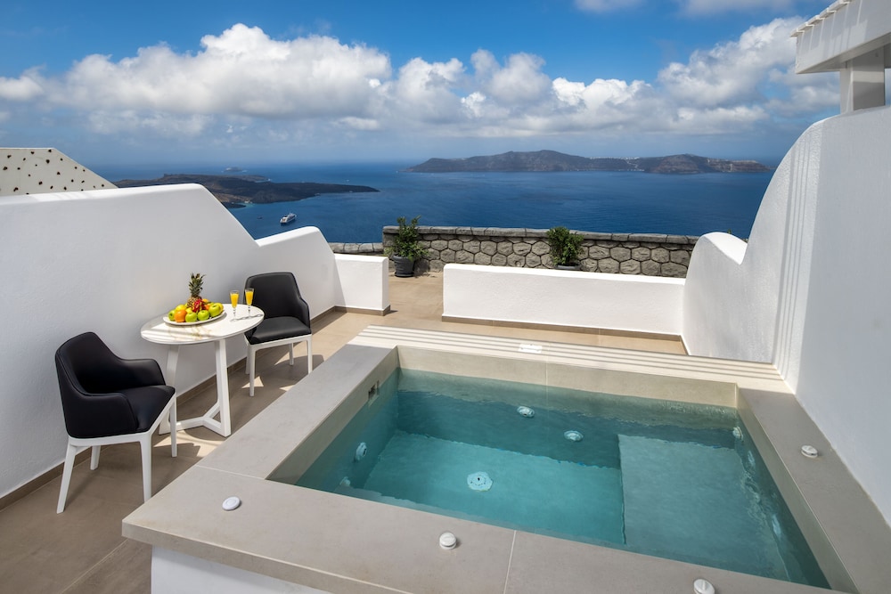 Aura Suites 9/31