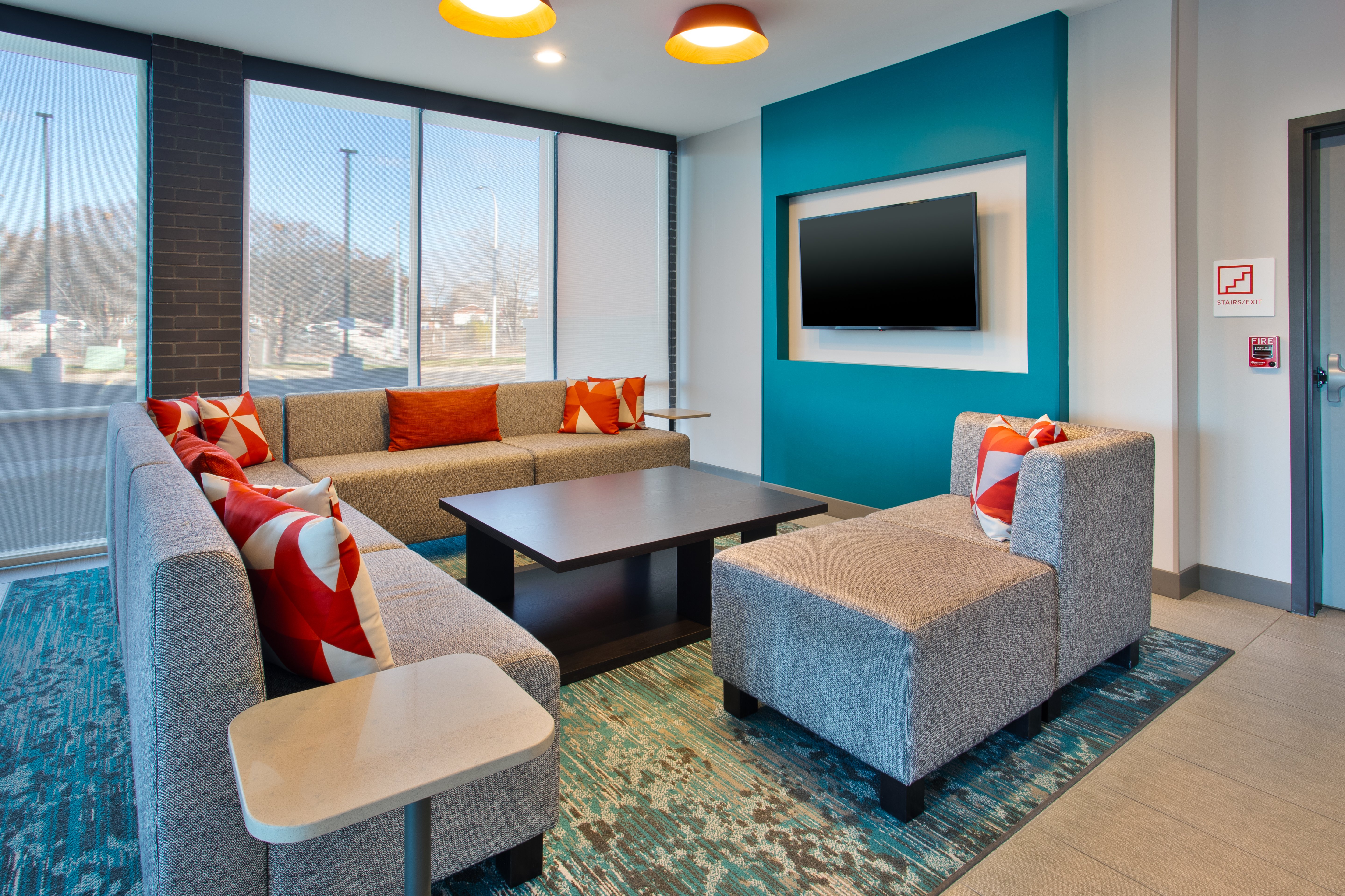 avid hotels Detroit - Warren 10/25