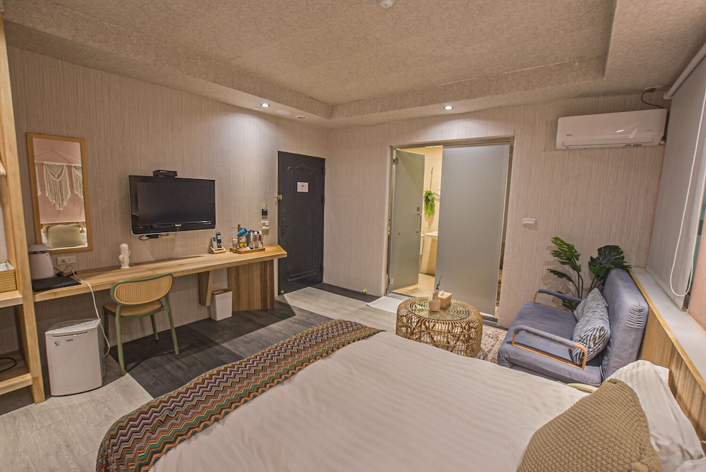 Ashare Hotel 35/61