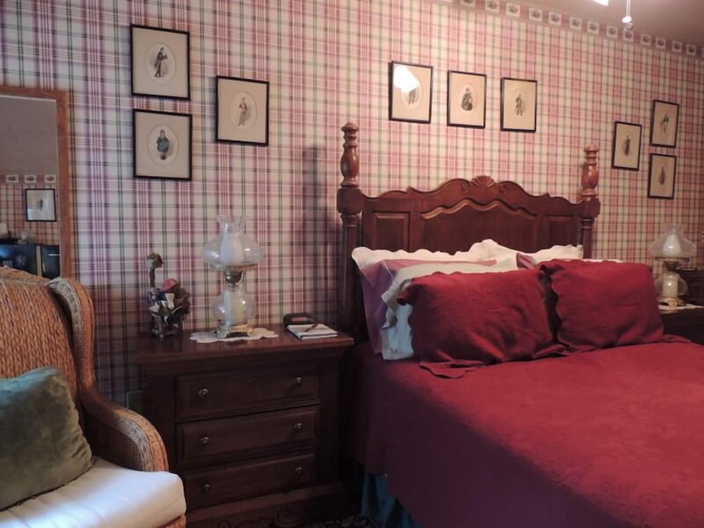 Brookview Manor Inn of the Poconos 13/51