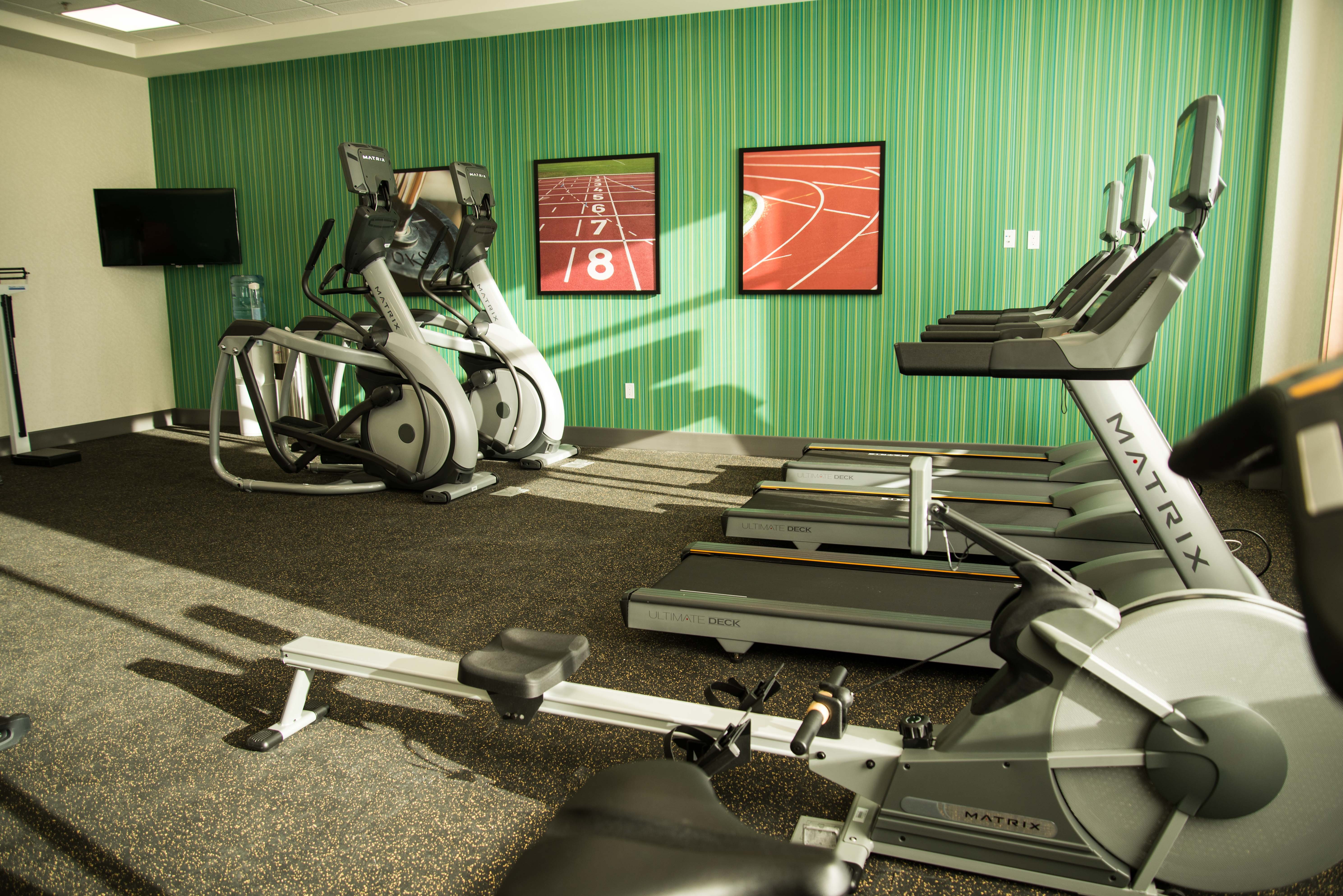 HOLIDAY INN EXPRESS & SUITES WEST EDMONTON-MALL AREA 48/73