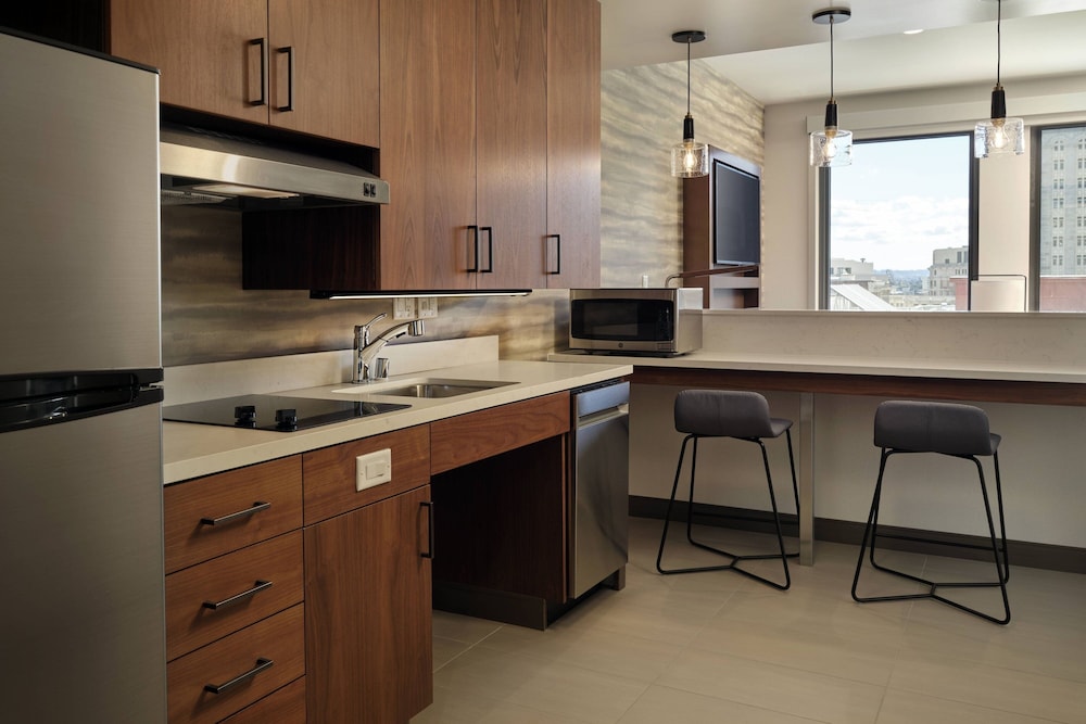 Residence Inn by Marriott Oakland Downtown 35/42