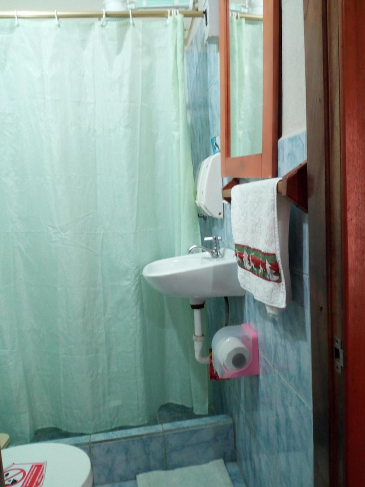 Miconia Hostal 49/49