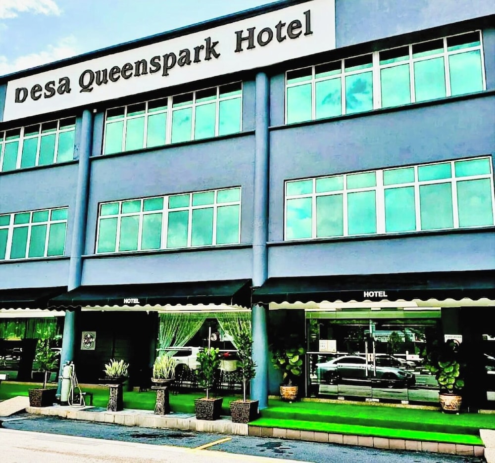 Desa Queenspark Hotel 5/77