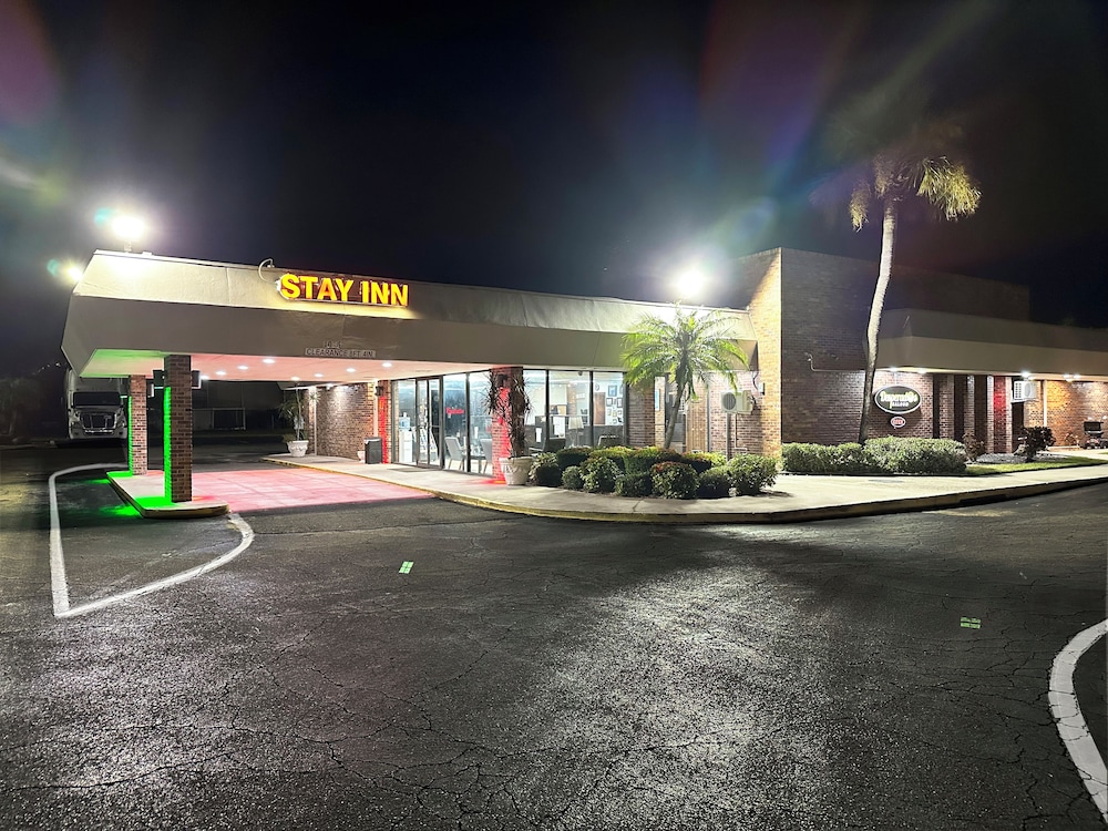 Stay Inn and Suites 69/76
