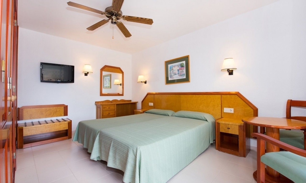 Hotel Cala Romantica 30/65