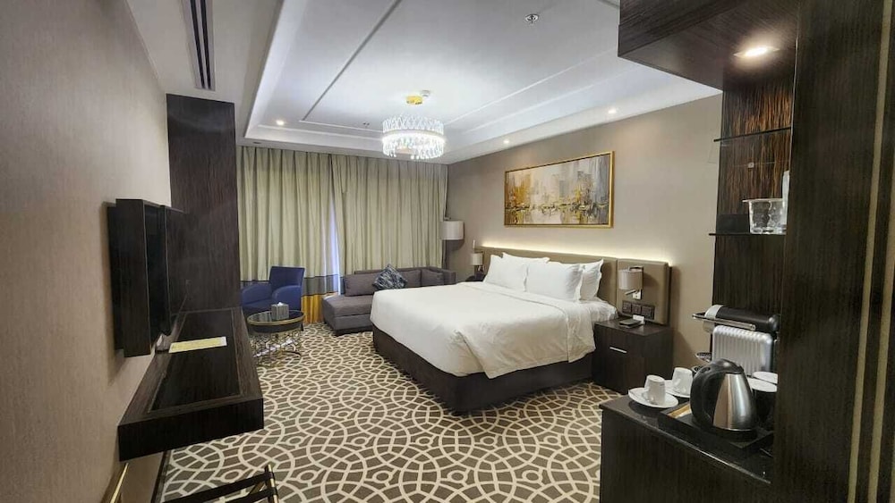 Superior, Suite, King Bed
