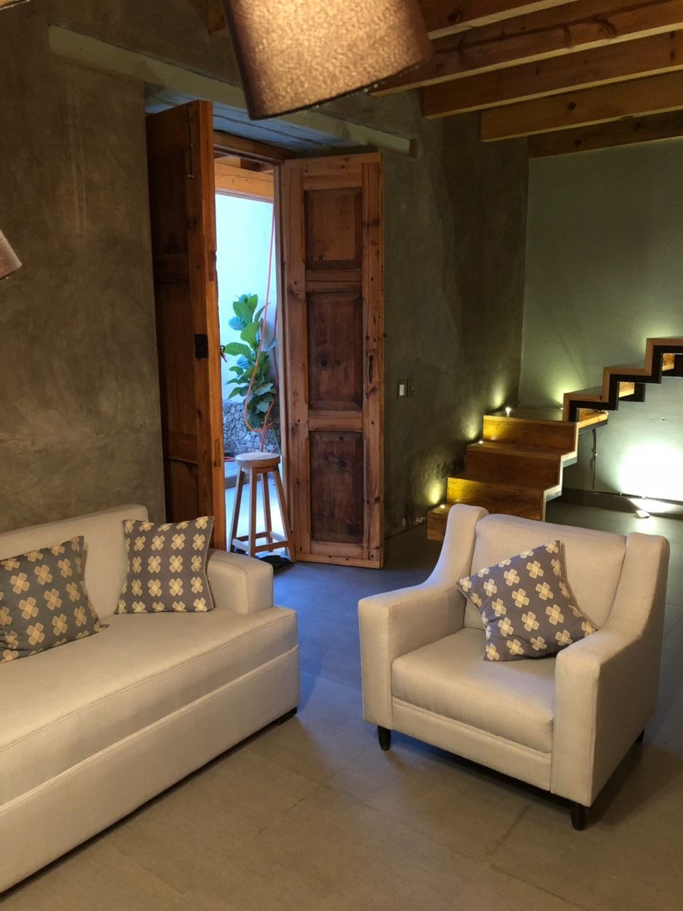 Helverica Hotel 43/54