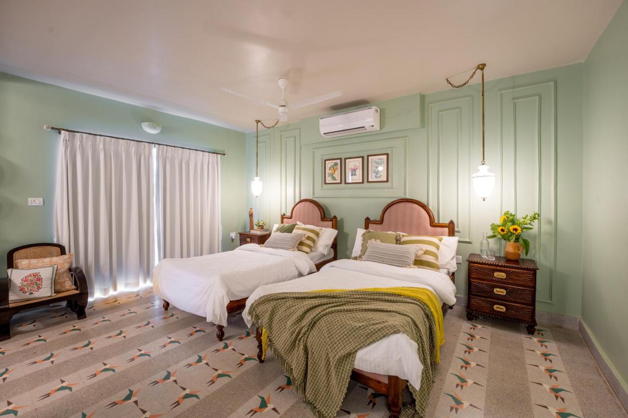 ELIVAAS BluDoor 5BHK Villa, Assagao 30/65
