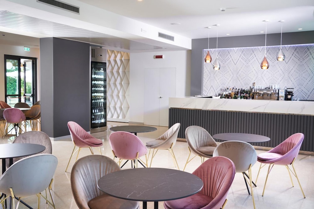 Hotel Omnia 35/50