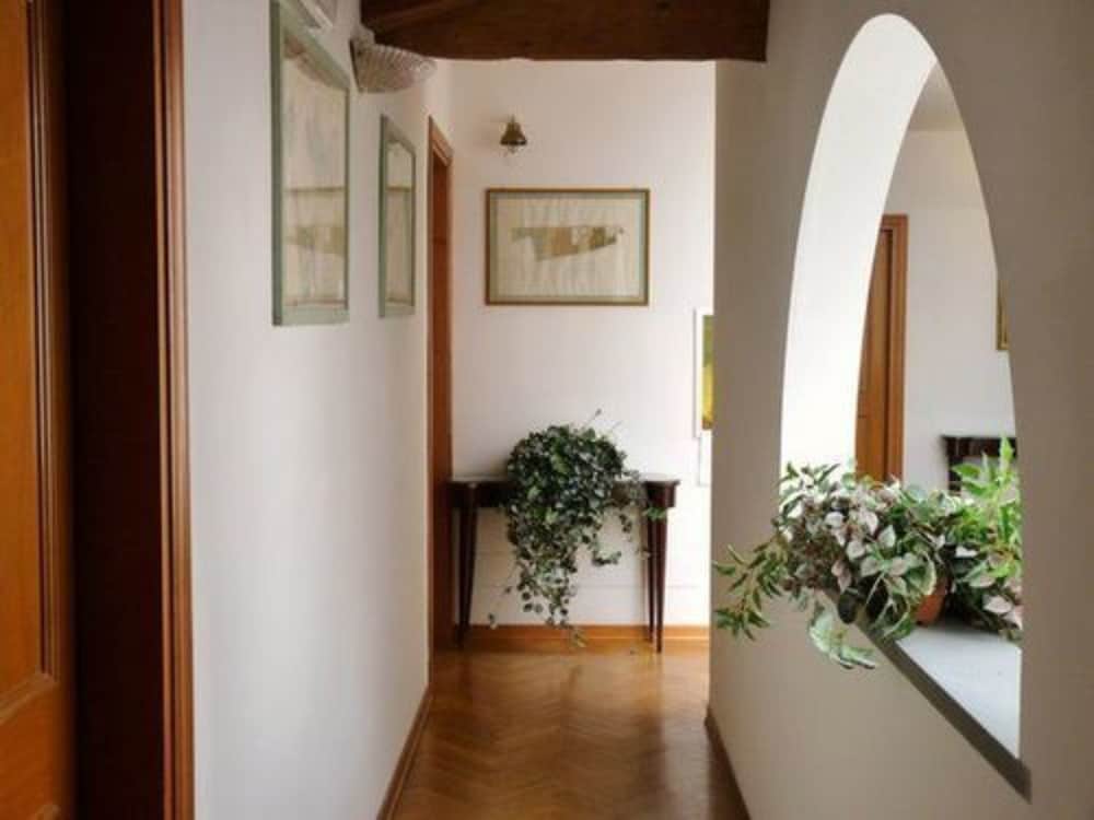 Classic Hotel 6/66