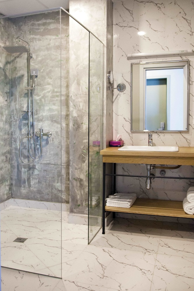 The Terrace Boutique Hotel 13/43