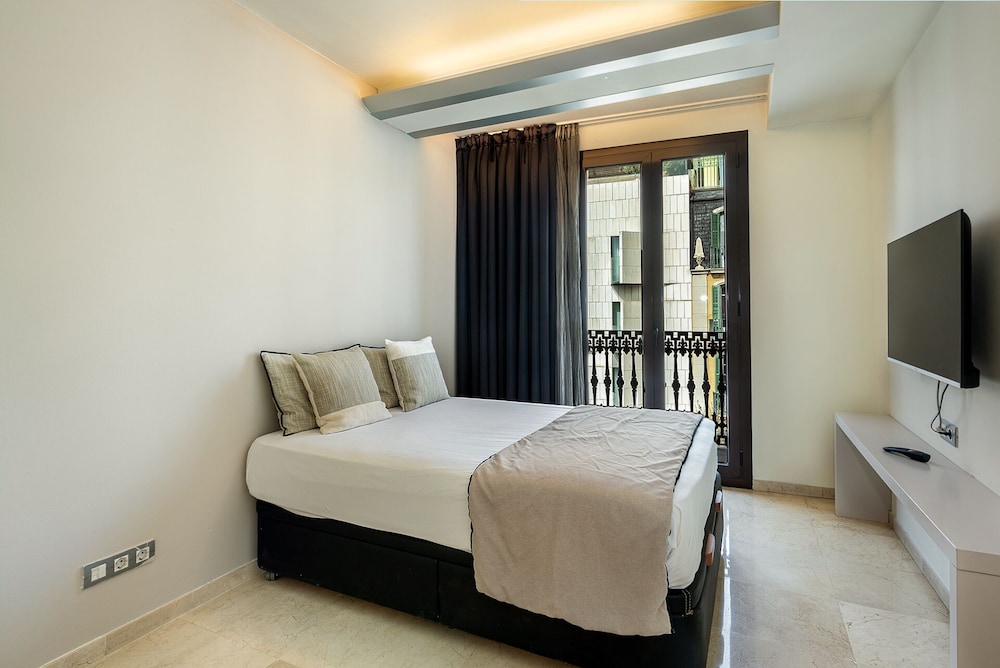 SUPERIOR, APARTMENT