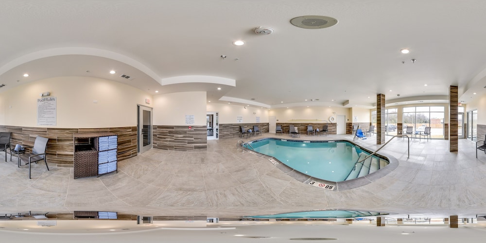 Fairfield Inn & Suites By Marriott Gainesville I-35 11/39
