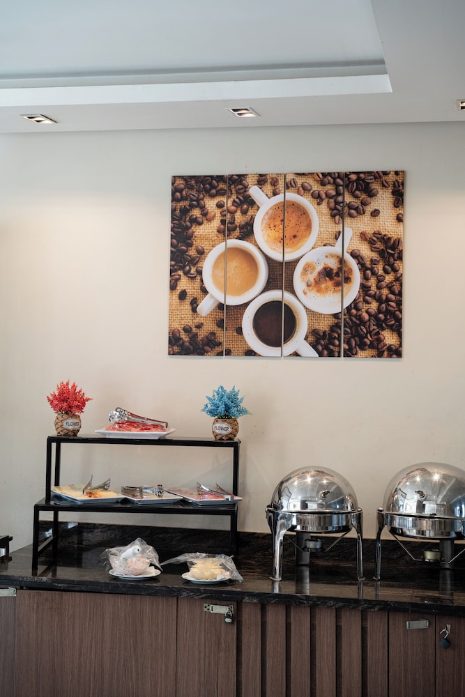 Rivoli Suites 2/48