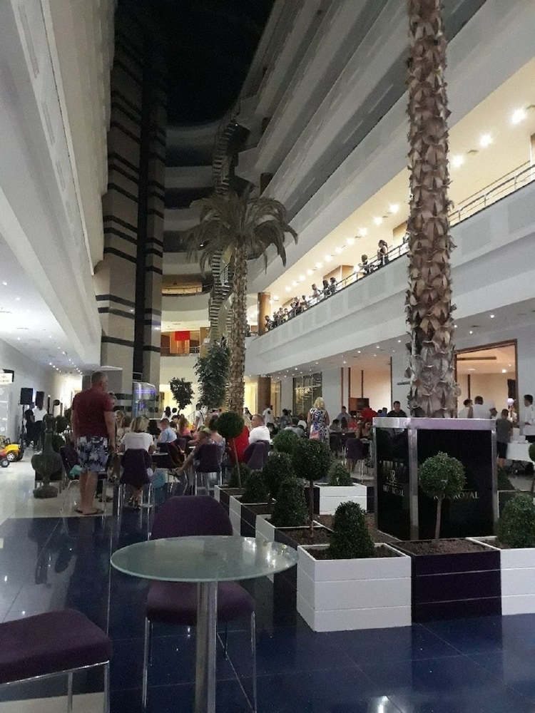 Rox Royal Hotel 43/67