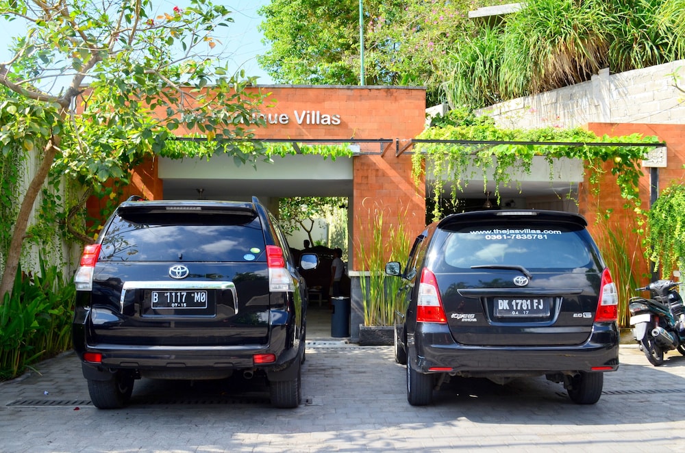 JAS BOUTIQUE VILLAS 28/37