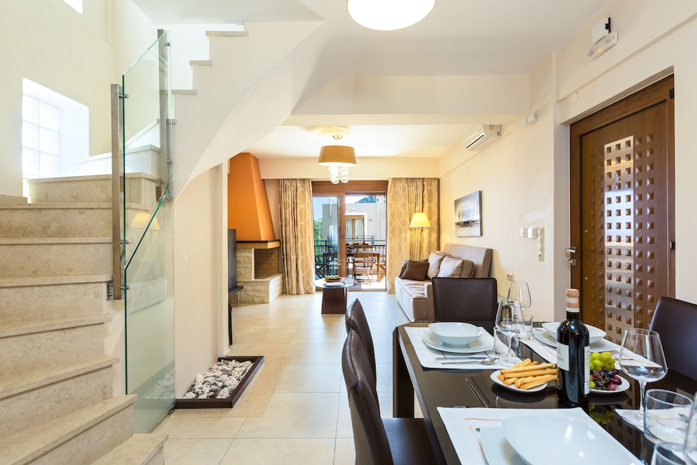 Pantheon Villas 50/78